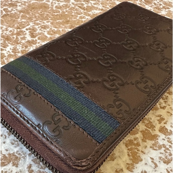 GUCCI Brown Leather Monogram W/ Blue and Green Nylon Strap Zippy Wallet - Picture 4 of 11